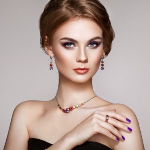 portrait-beautiful-woman-with-jewelry-8Q75FCK